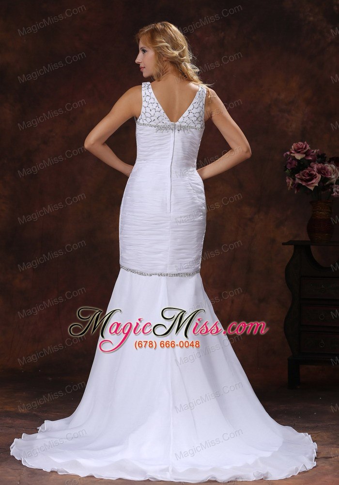 wholesale v-neck mermaid wedding dress with ruched bodice and beaded decorate bust
