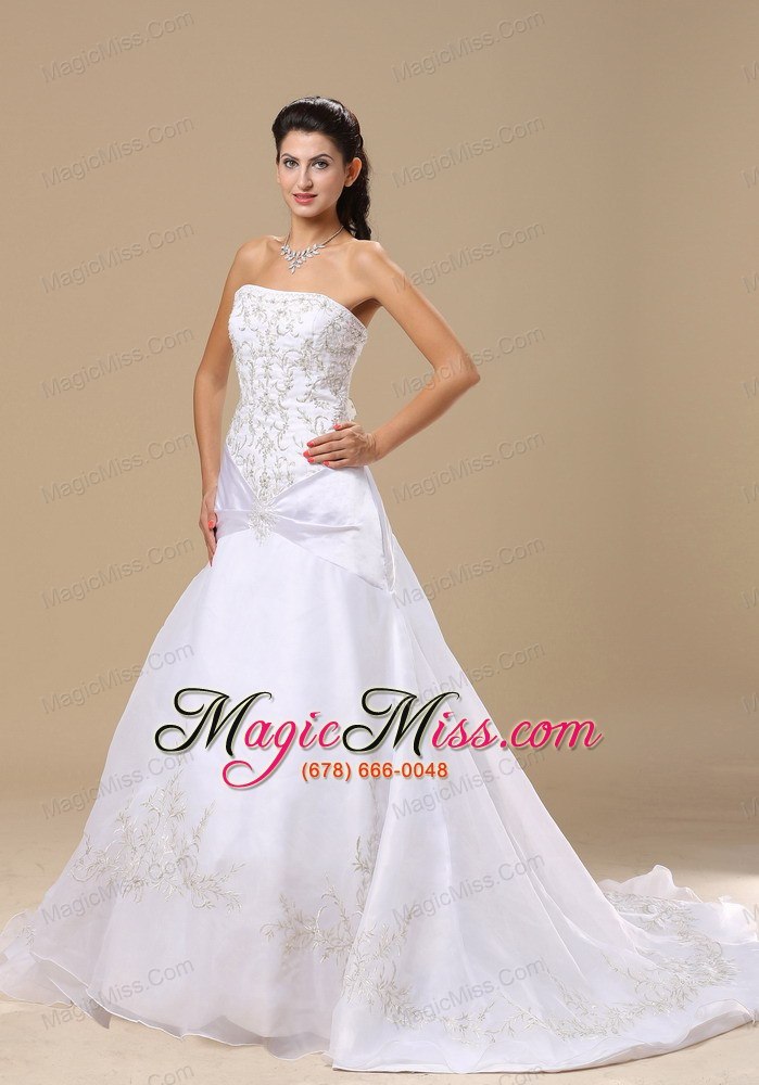 wholesale embroidery decorate bodice a-line organza and taffeta chapel train exclusive style 2013 wedding dress