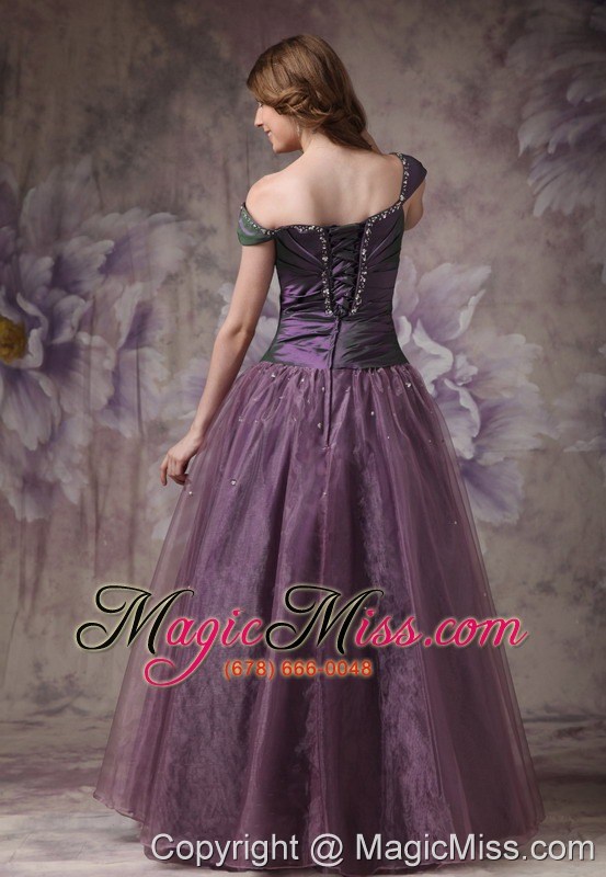 wholesale elegant dark purple a-line off the shoulder prom dress taffeta and organza beading floor-length