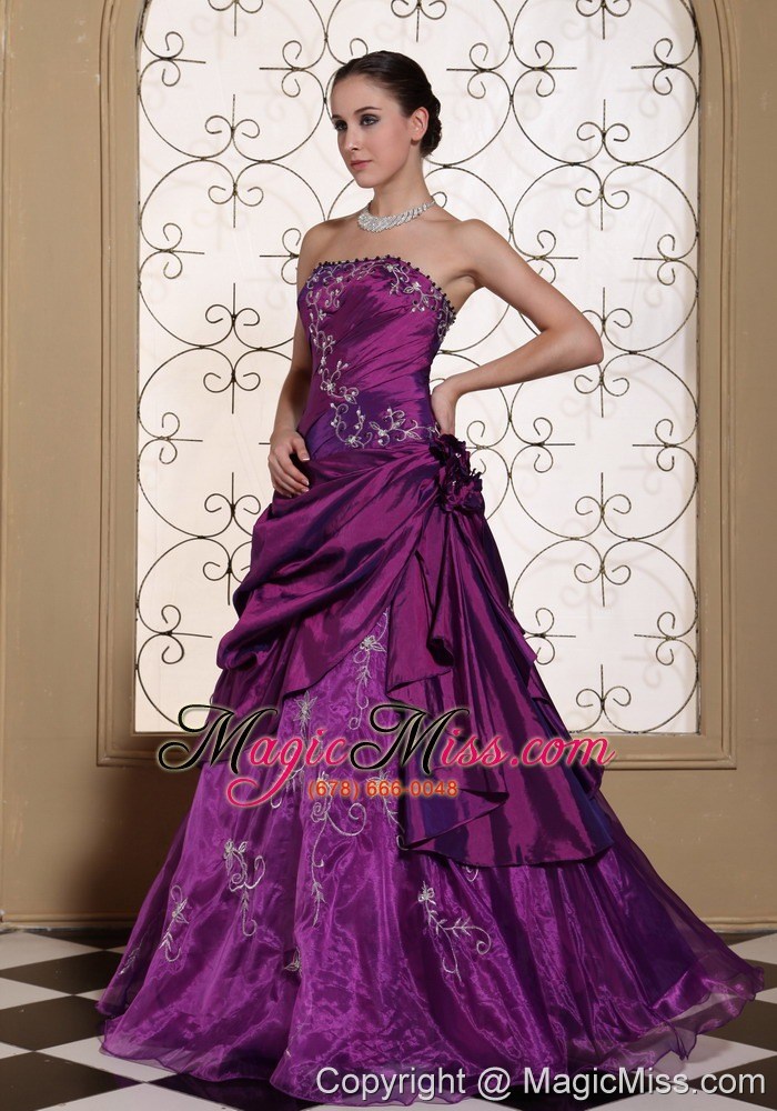 wholesale modest purple prom dress for 2013 taffeta and organza with embroidery gown