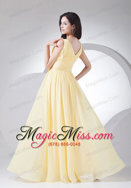 wholesale ruching decorate bodice light yellow chiffon v-neck 2013 prom dress floor-length