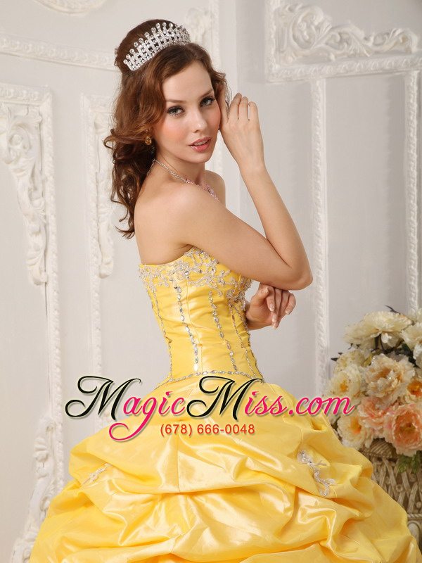 wholesale yellow ball gown strapless court train taffeta appliques and beading quinceanera dress