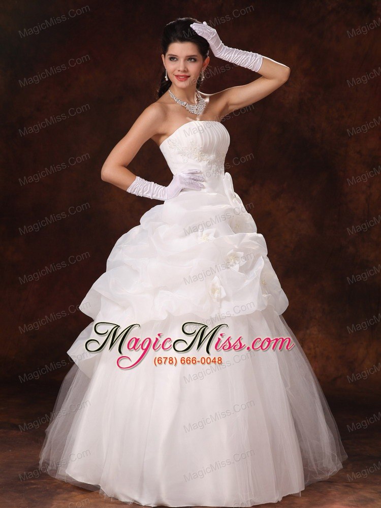 wholesale hand flowers strapless popular tulle wedding dress 2013 new arrival in montgomery