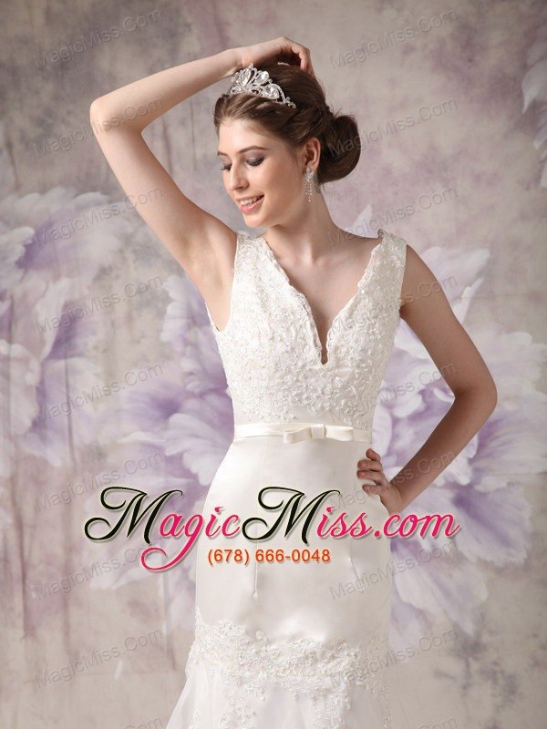 wholesale modest a-line v-neck court train taffeta and organza lace wedding dress