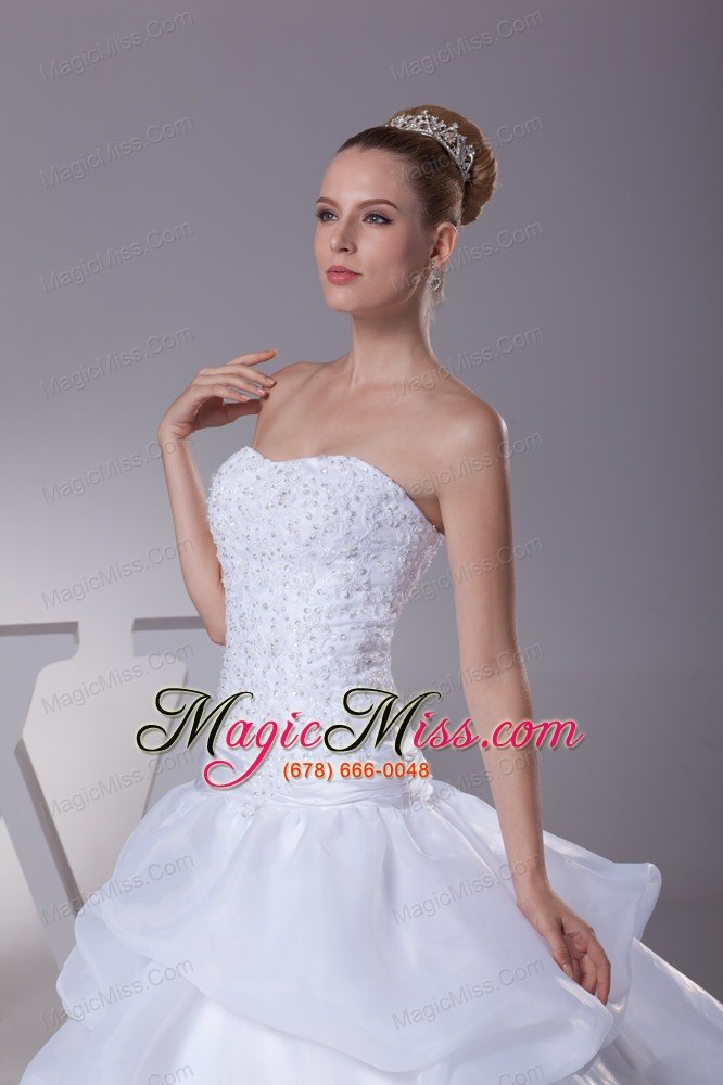 wholesale lace and pick up strapless court train a-line wedding dress