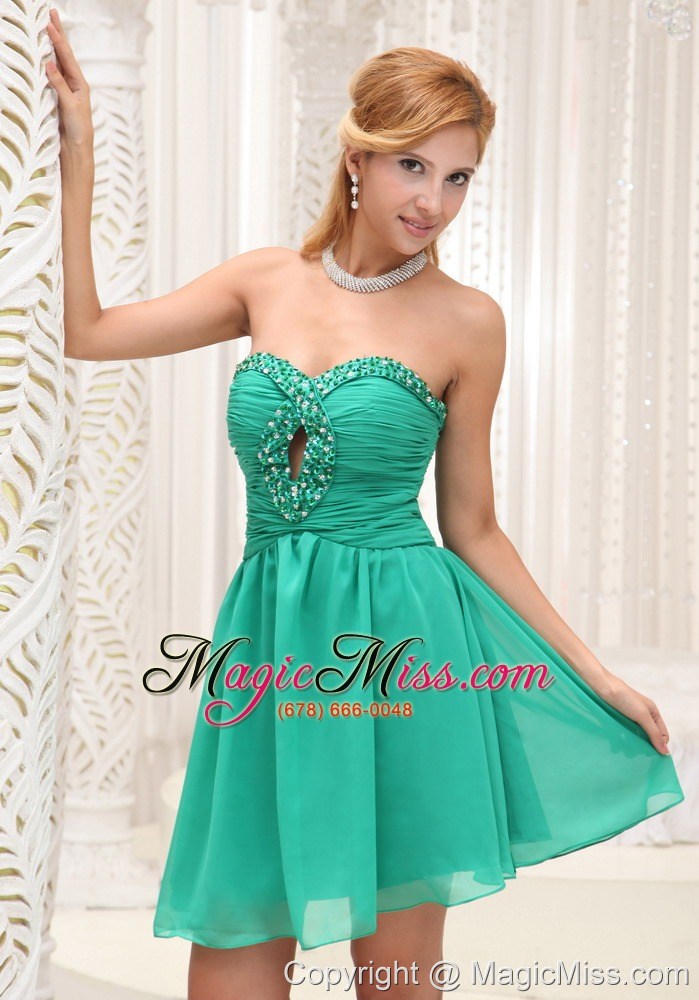 wholesale ruched bodice and beaded decorate bust simple green chiffon gown for 2013 prom / homecoming dress