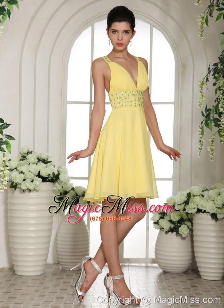 wholesale light yellow v-neck prom cocktail dress with beaded decorate mini-length in oregon