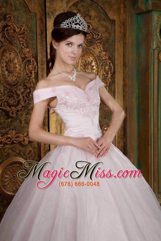 wholesale light pink ball gown off the shoulder floor-length appliques organza quinceanera dress