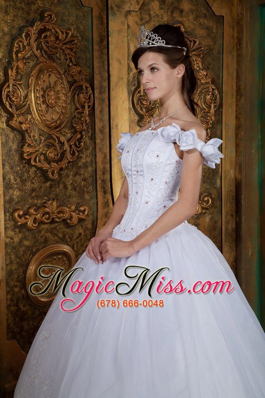 wholesale white ball gown off the shoulder floor-length organza appliques quinceanera dress