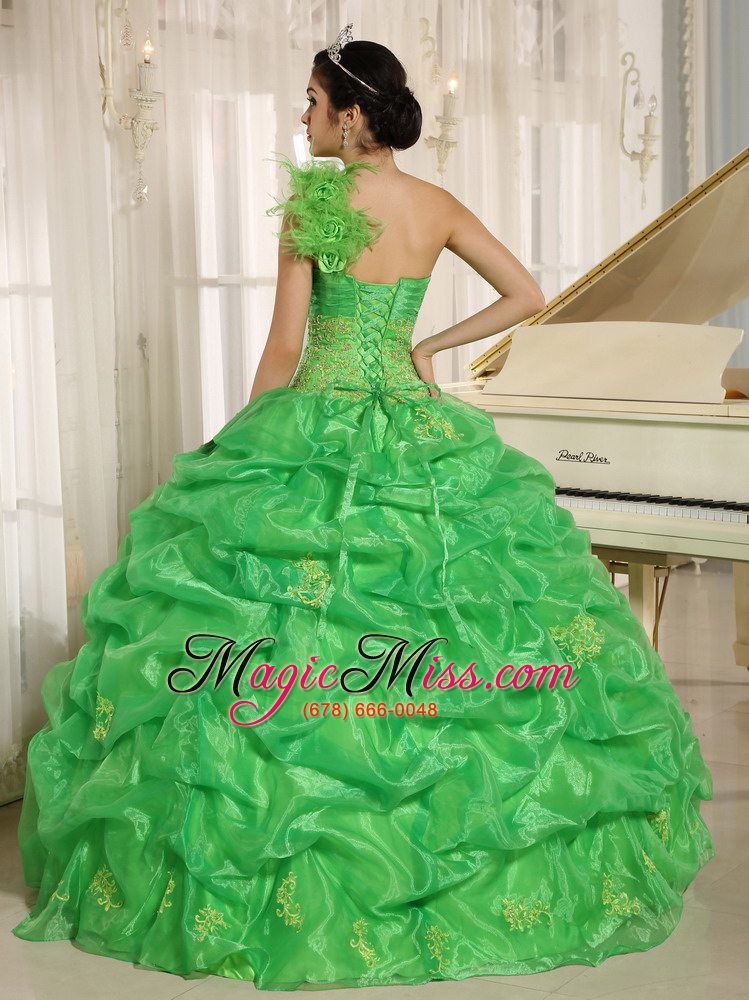 wholesale 2013 hot in sucre city spring green one shoulder quinceaners dress with embroidery and pick-ups decorate