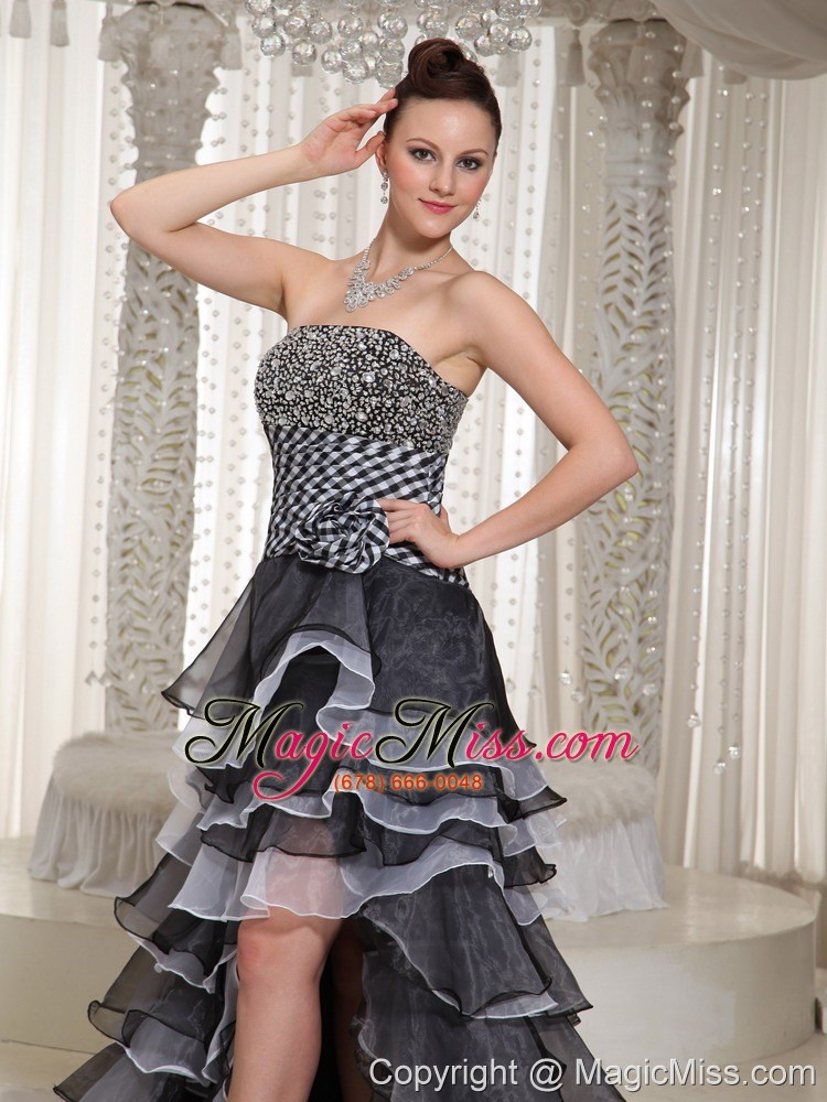 wholesale high-low strapless hand made flowers beaded black lace-up prom dress in 2013