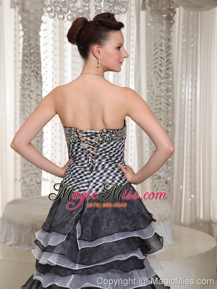 wholesale high-low strapless hand made flowers beaded black lace-up prom dress in 2013
