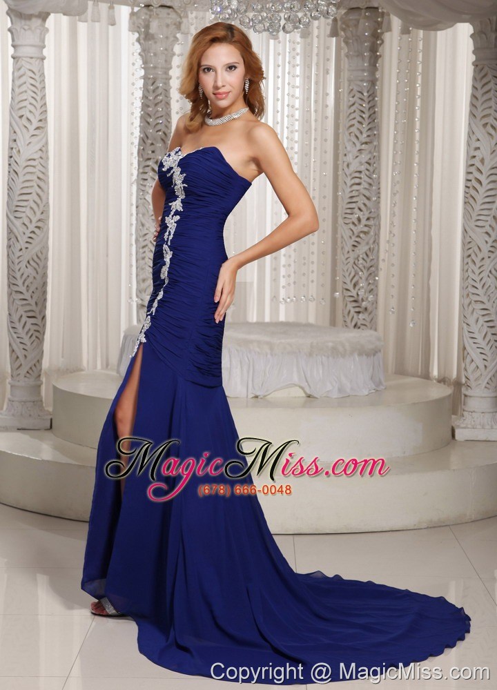 wholesale mermaid royal blue sweetheart ruched and appliques prom dress for evening