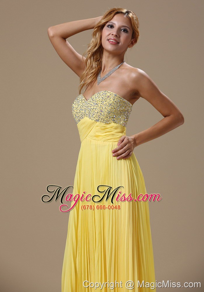 wholesale yellow and beaded decorate bust for 2013 prom dress with pleat sweetheart in st.paul