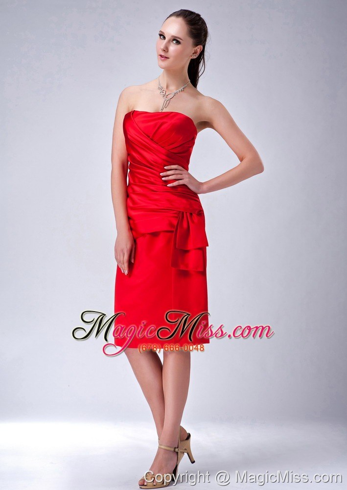 wholesale red column / sheath strapless knee-length satin ruch bridesmaid dress