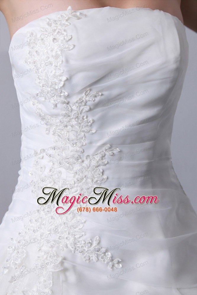 wholesale beautiful a-line strapless chapel train satin and organza appliques wedding dress