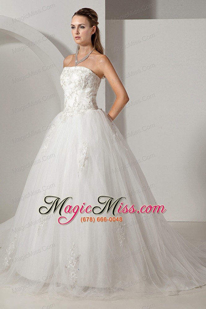 wholesale lovely a-line strapless chapel train tulle appliques wedding dress