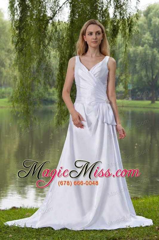 wholesale elegant a-line / princess v-neck conrt train taffeta beading wedding dresss