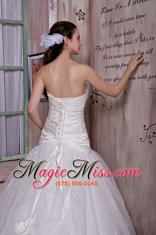 wholesale custom made a-line sweetheart court train taffeta and lace hand made flowers wedding dress