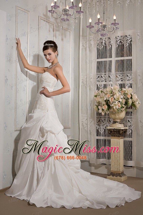 wholesale elegant a-line strapless court train taffeta appliques wedding dress