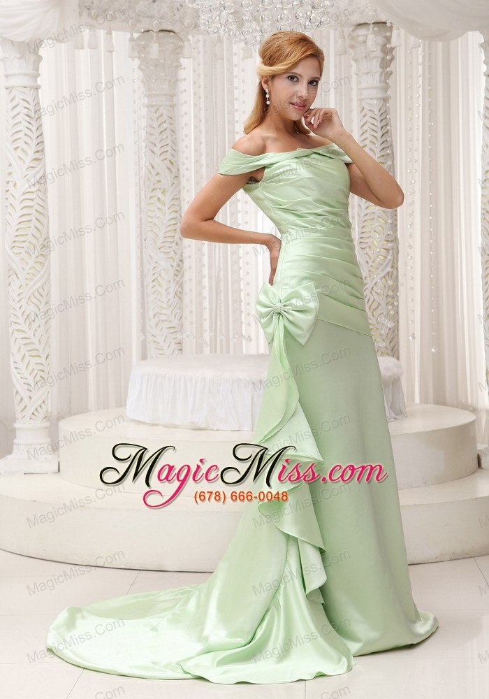 wholesale off the shoulder yellow green mother of the bride dress for 2013 taffeta and brush train