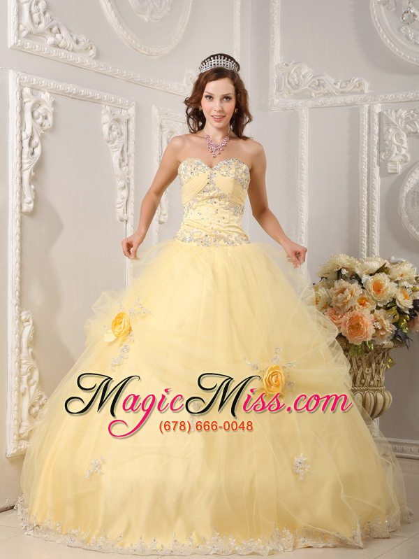wholesale beautiful ball gown sweetheart floor-length organza appliques light yellow quinceanera dress