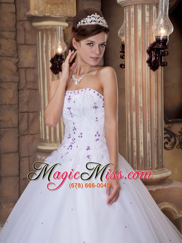 wholesale white ball gown strapless floor-length satin and tulle embroidery quinceanera dress