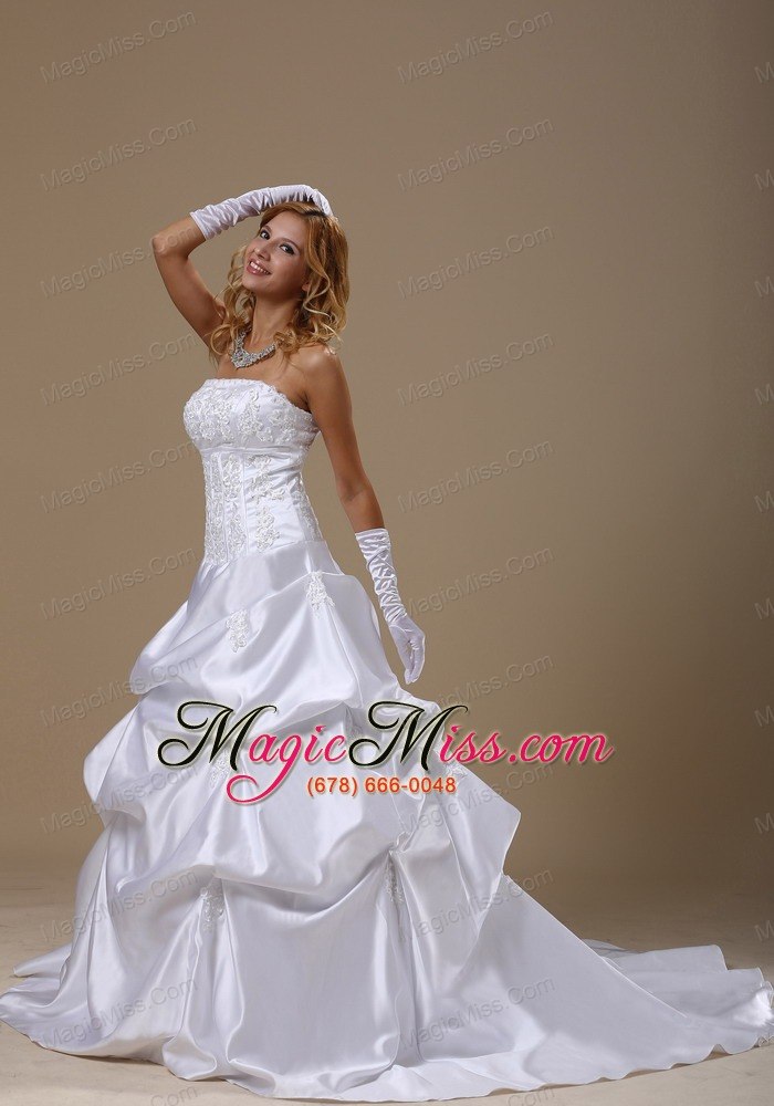wholesale a-line wedding dress with lace bodice pick-ups strapless