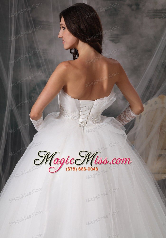 wholesale beautiful a-line / princess strapless floor-length tulle appliques wedding dress