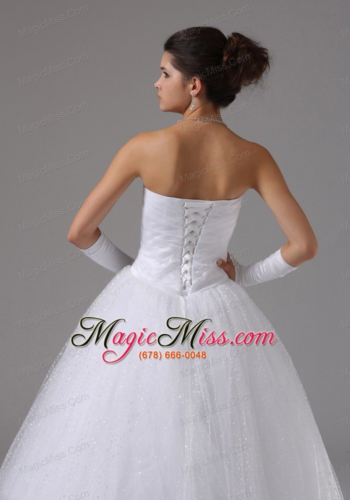 wholesale wedding dress in apple valley california with beaded decorate waist and sweetheart tulle