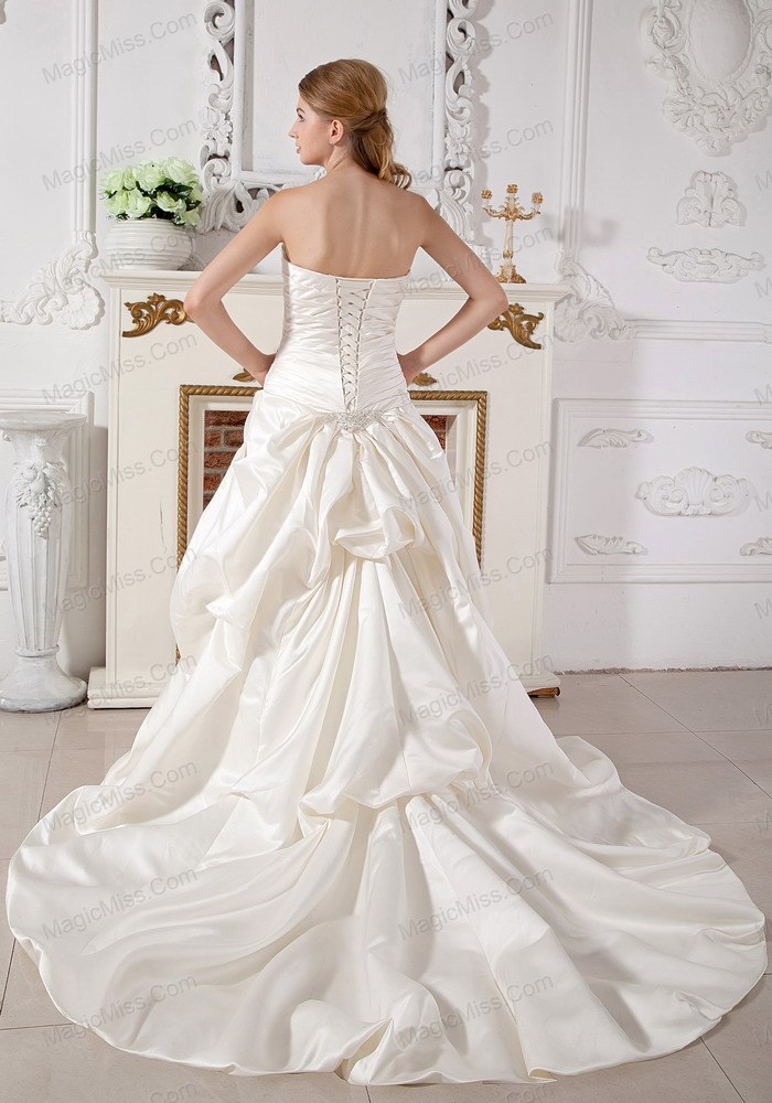wholesale luxuriousl a-line off the shoulder court train taffeta beading wedding dress