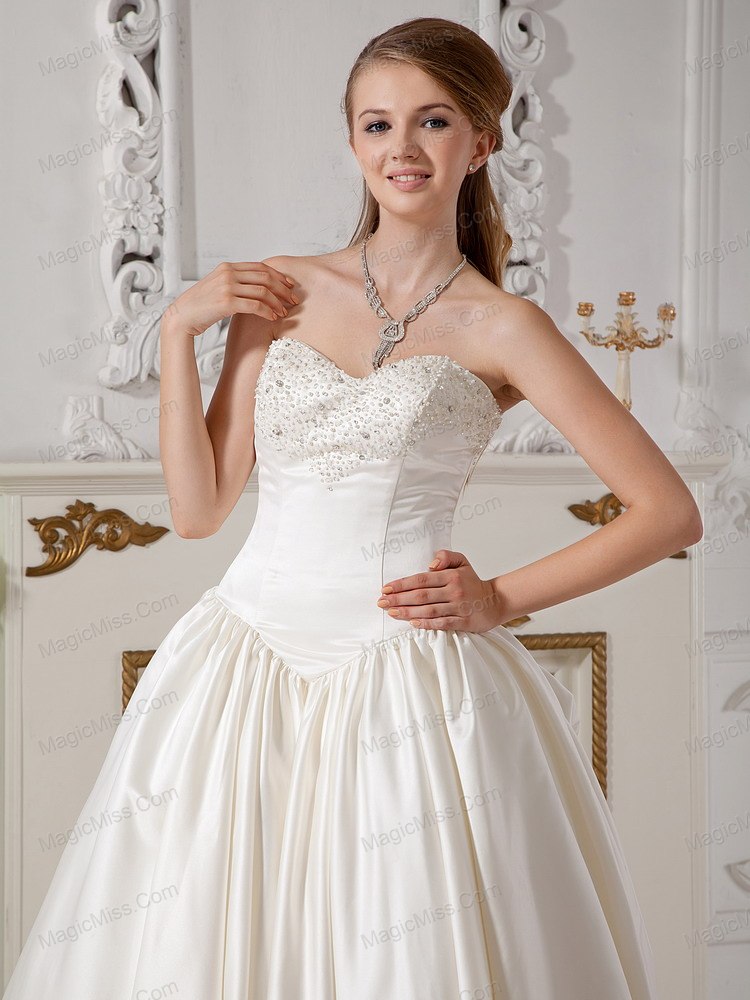 wholesale exquisite a-line sweetheart court train taffeta beading wedding dress