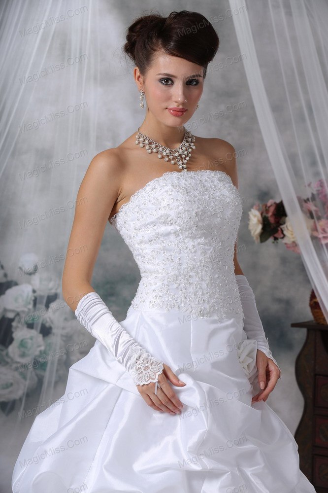 wholesale elegant a-line strapless court train taffeta appliques and handle flowers wedding dress