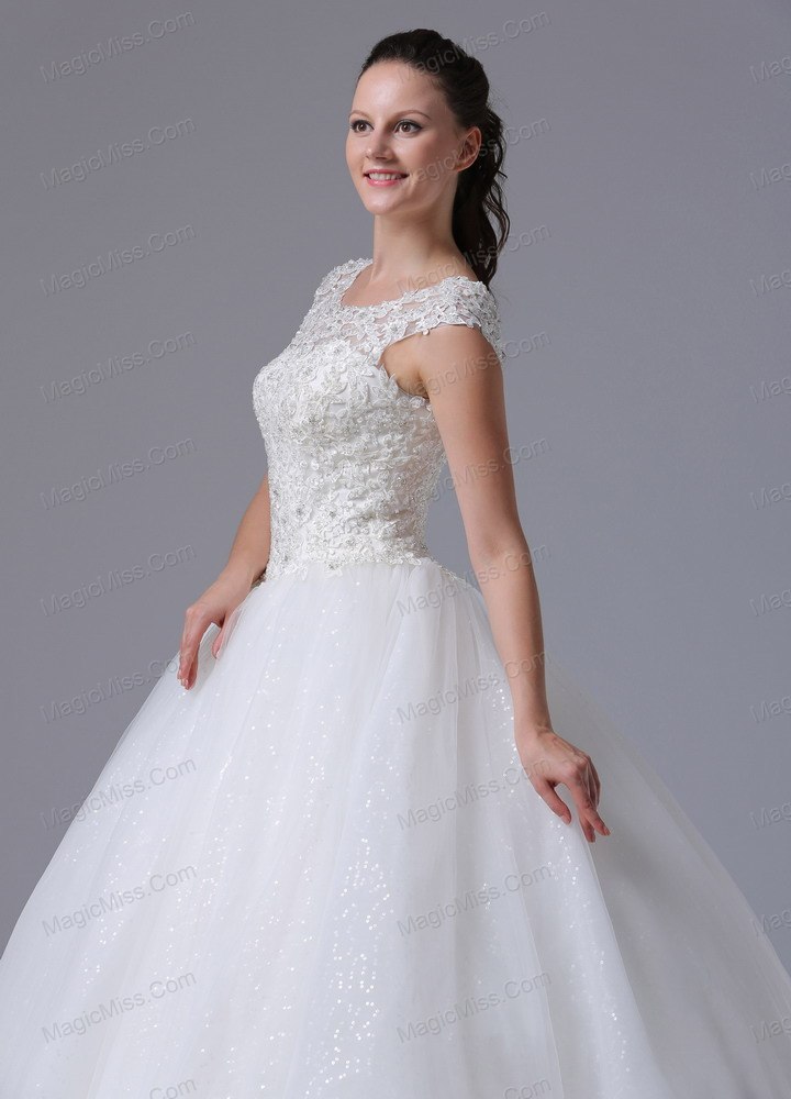 wholesale 2013 a-line scoop wedding dress with appliques decorate bust tull