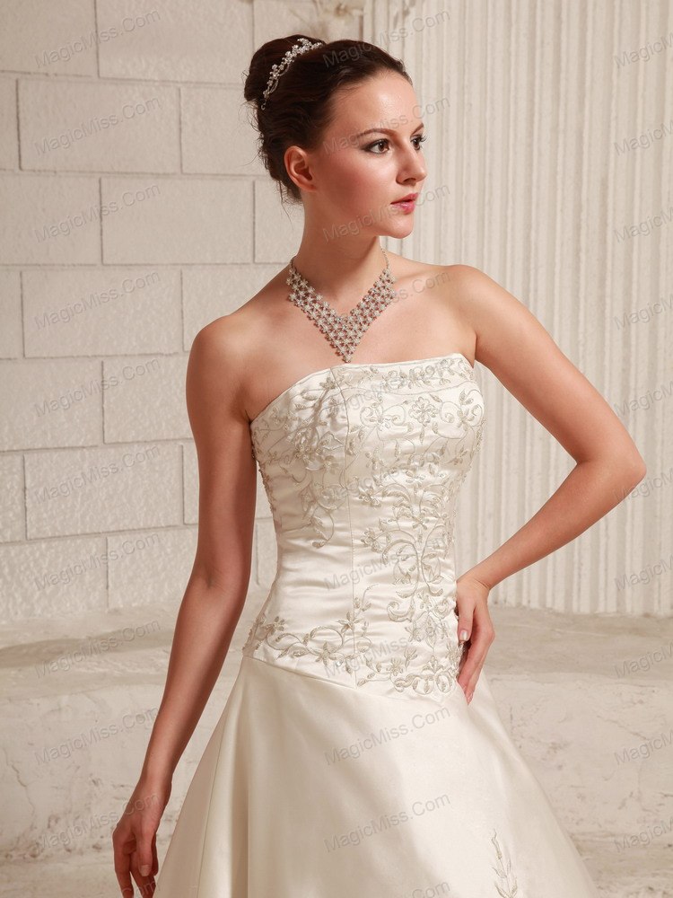 wholesale satin embroidery over bodice a-line wedding dress with court train