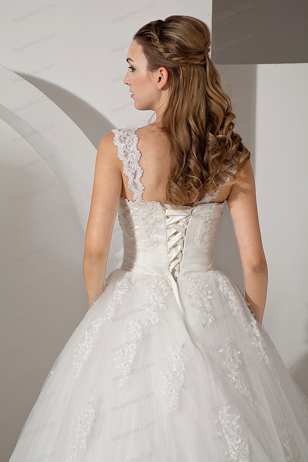 wholesale sweet a-line straps court train tulle and taffeta appliques wedding dress