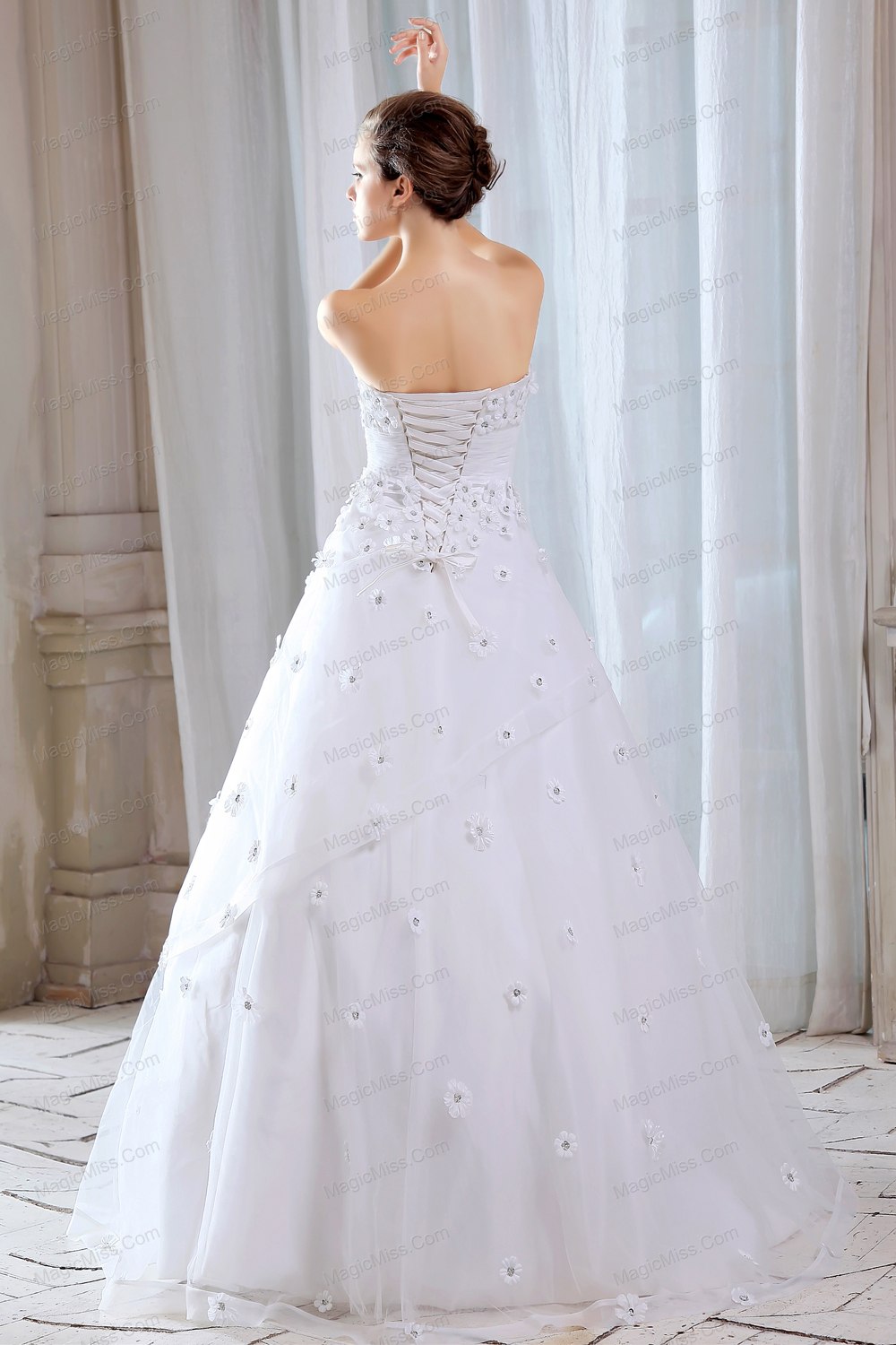 wholesale brand new a-line strapless floor-length tulle appliques wedding dress