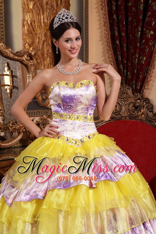 wholesale multi-color ball gown sweetheart floor-length organza beading and ruffles quinceanera dress