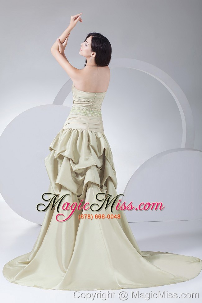 wholesale beading and pick-ups decorate bodice high-low brush train sweetheart neckline 2013 prom dress