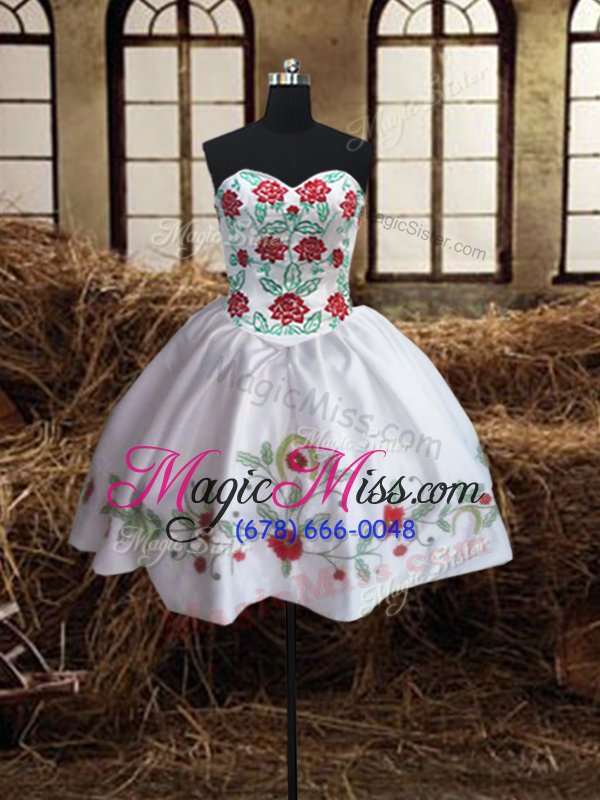 wholesale glittering three piece white and red sweetheart neckline embroidery and ruffled layers sweet 16 dresses sleeveless lace up