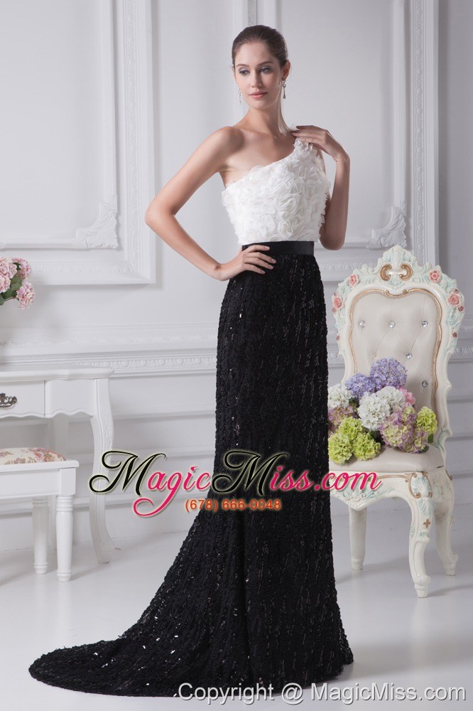 wholesale one shoulder brush train column black and white prom dress