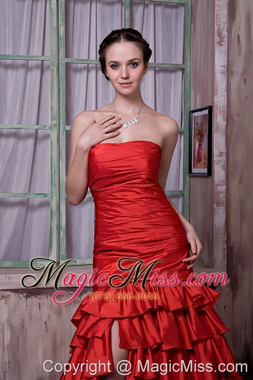 wholesale unique red a-line strapless prom dress cathedral train taffeta ruffled layers