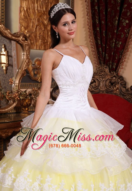 wholesale yellow ball gown spaghetti straps floor-length organza lace appliques quinceanera dress
