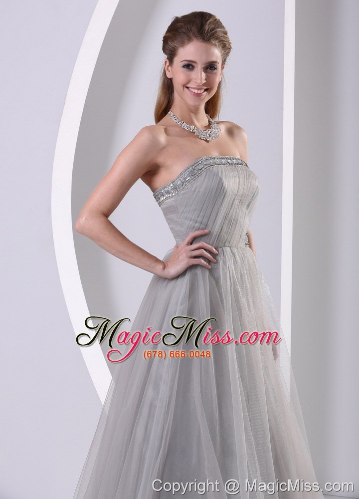 wholesale grey tulle a-line strapless beaded simple plus size prom dress with sweep train