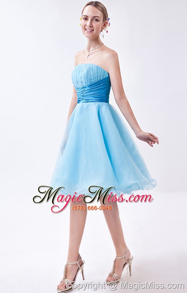 wholesale baby blue a-line strapless knee-length organza ruch bridesmaid dress