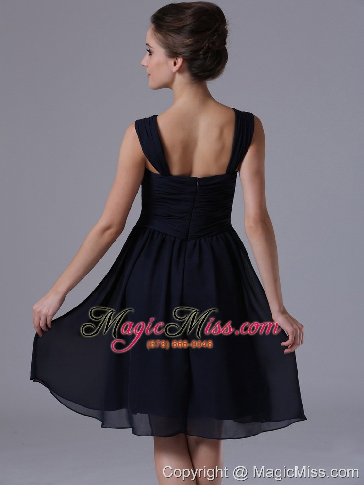 wholesale a-line navy blue straps chiffon knee-length bridesmaid dress ruched