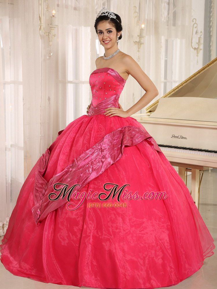 wholesale coral red beaded decorate 2013 quinceanera gowns with strapless in buenos aires