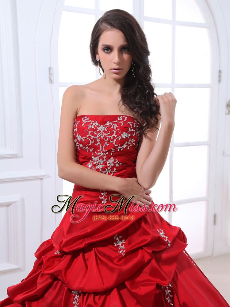wholesale wine red appliques and pick-ups quinceanera dress with floor-length taffeta in 2013