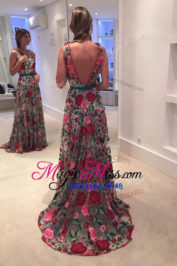 wholesale modest scoop sleeveless with train lace and pattern backless prom evening gown with multi-color sweep train