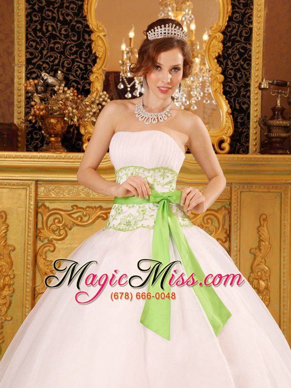wholesale white ball gown strapless floor-length organza appliques quinceanera dress